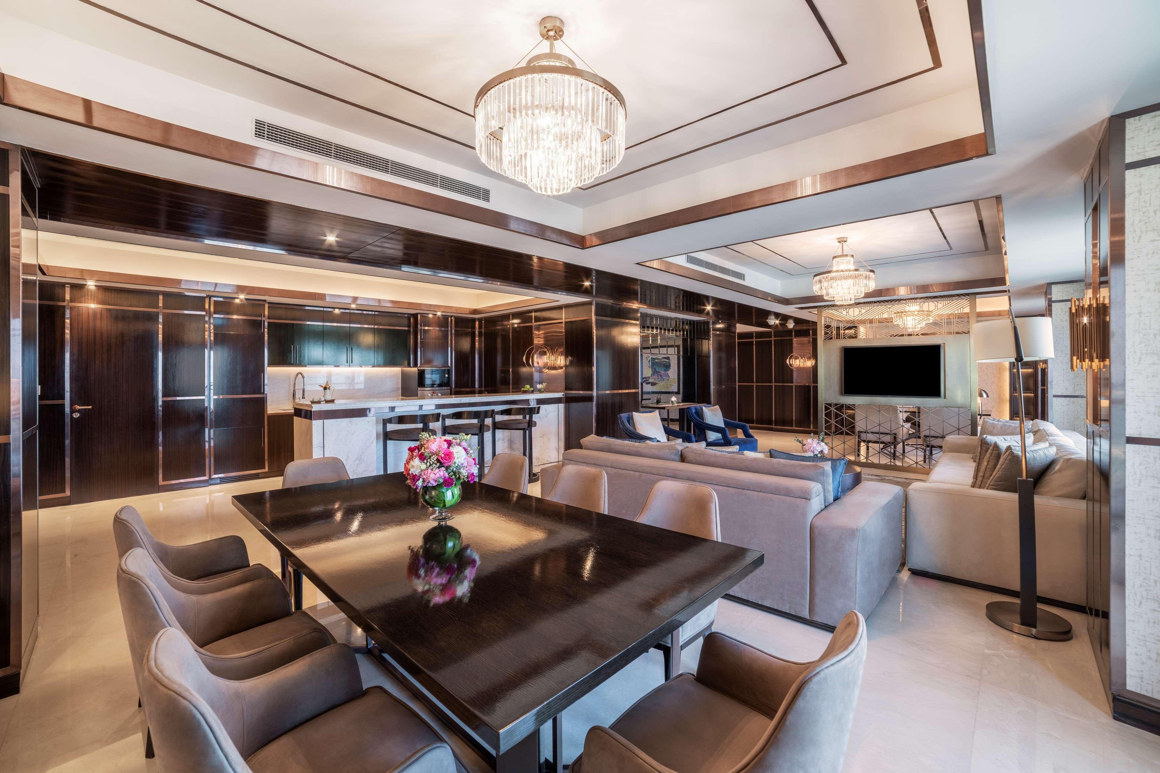 Hotel Hilton Doha The Pearl Esterno foto The interior of the Presidential Suite