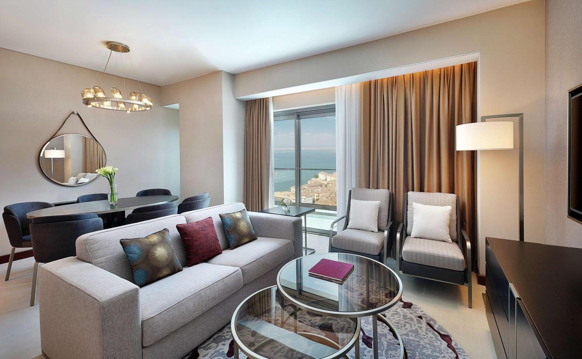 Hotel Hilton Doha The Pearl Esterno foto