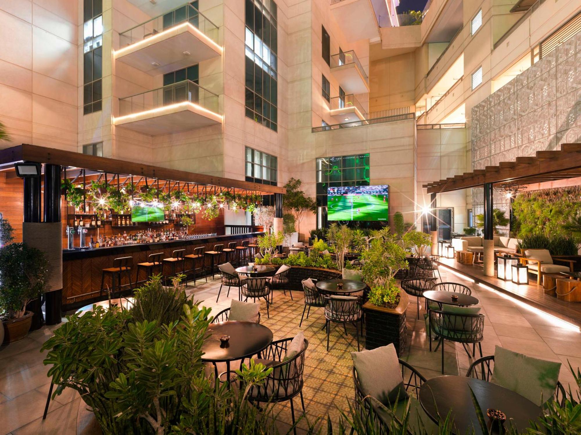 Hotel Hilton Doha The Pearl Esterno foto