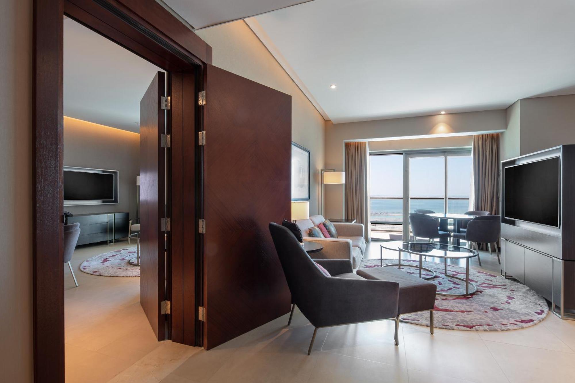 Hotel Hilton Doha The Pearl Esterno foto