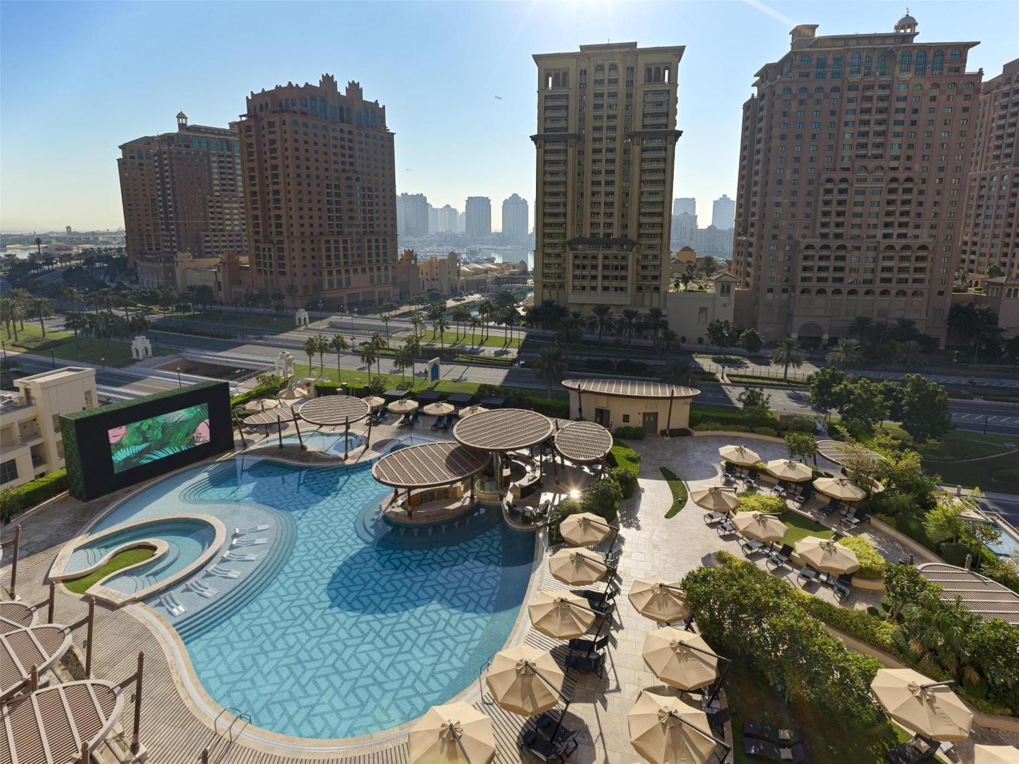 Hotel Hilton Doha The Pearl Esterno foto